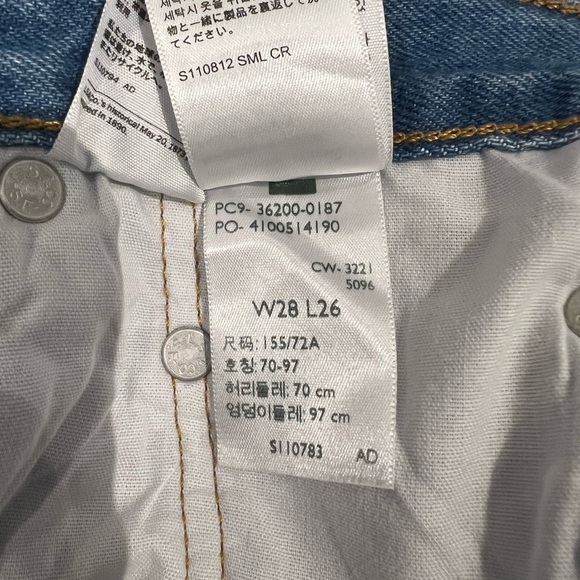 Levi’s 501 Jeans - Picture 4 of 9